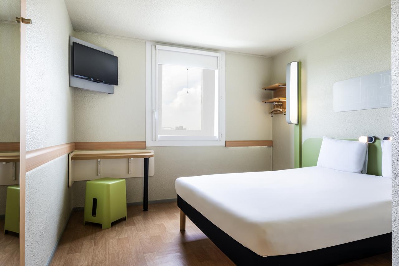 Ibis Budget Paris Porte De Bercy Hotel Charenton-le-Pont Exterior foto